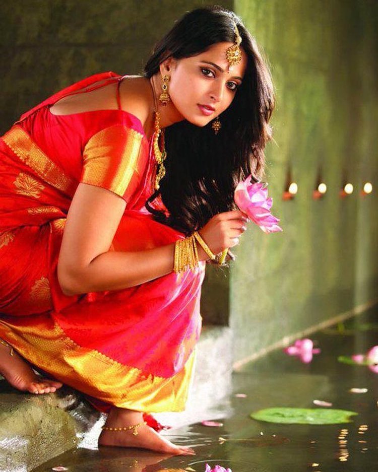 anushka12